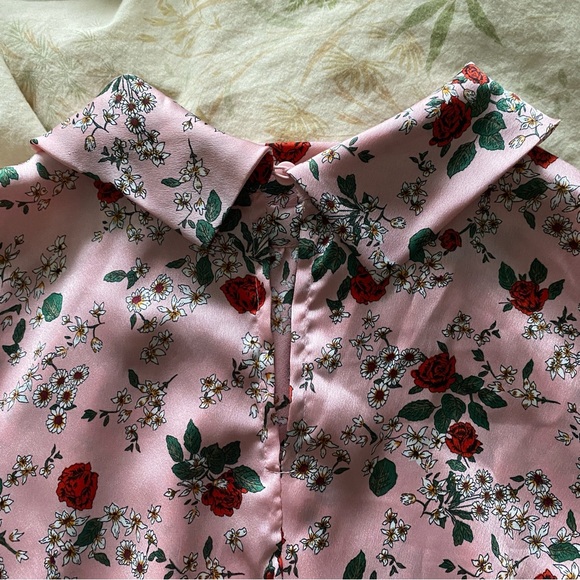 Floral Satin-Look Top - Picture 7 of 7